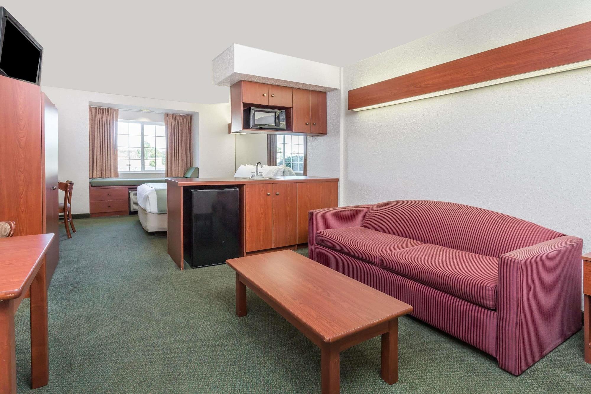 Microtel Inn & Suites Marianna Exterior foto